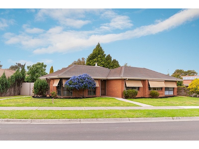 4 Axminster Drive, Craigieburn VIC 3064