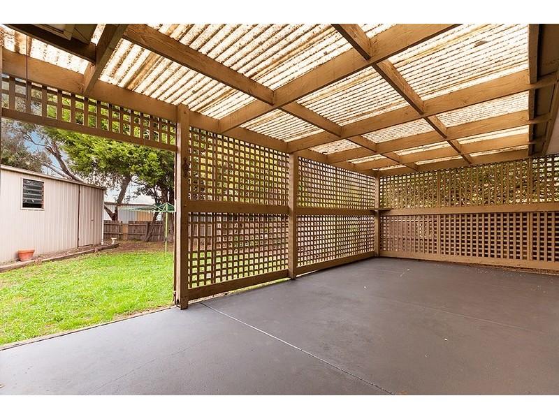 4 Axminster Drive, Craigieburn VIC 3064