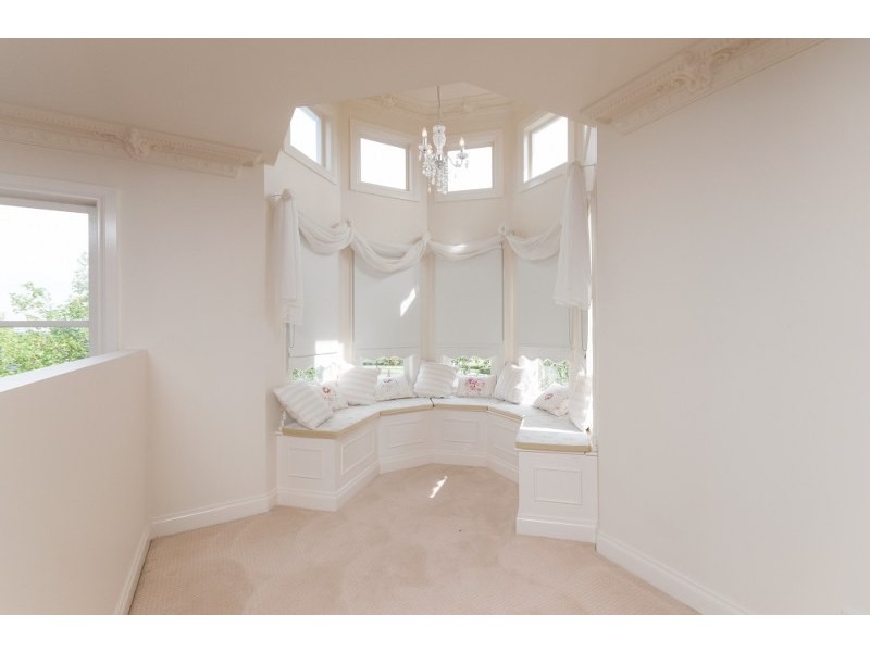 16 Windrock Avenue, Craigieburn VIC 3064