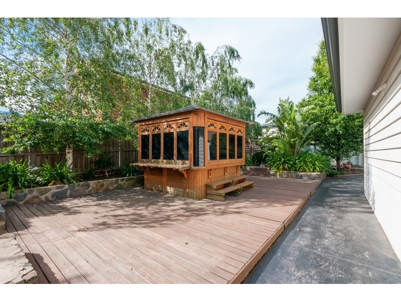 16 Windrock Avenue, Craigieburn VIC 3064