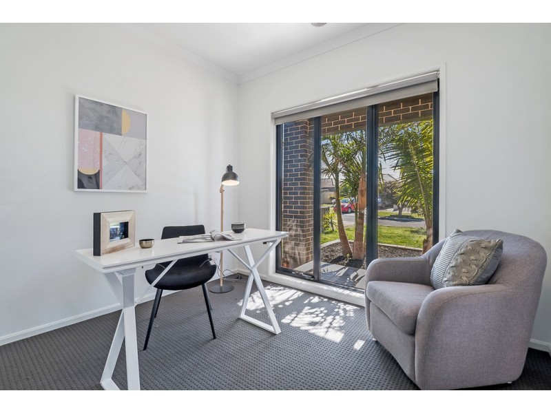 39 Burrora Way, Craigieburn VIC 3064