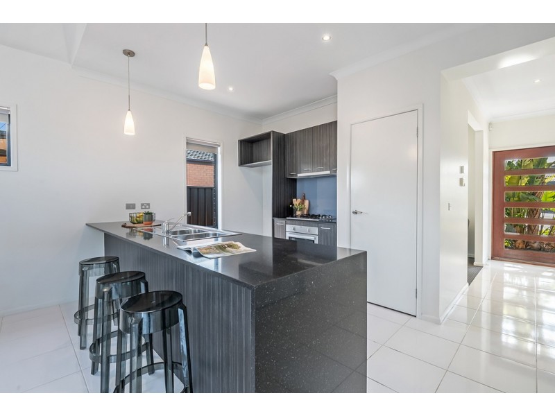 39 Burrora Way, Craigieburn VIC 3064