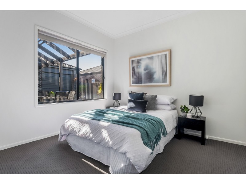 39 Burrora Way, Craigieburn VIC 3064