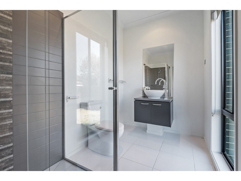 39 Burrora Way, Craigieburn VIC 3064