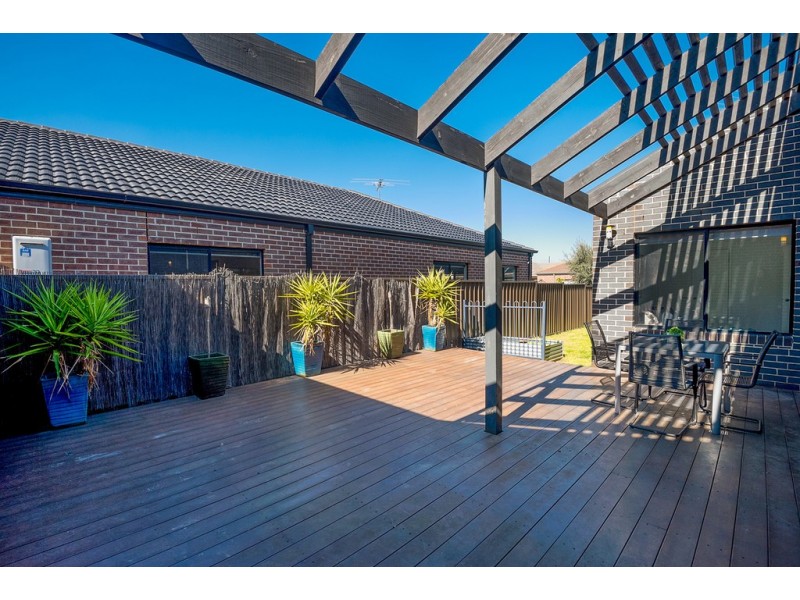 39 Burrora Way, Craigieburn VIC 3064