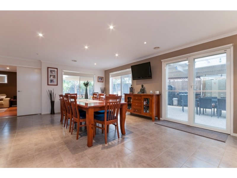 3 Naracoorte Avenue, Craigieburn VIC 3064