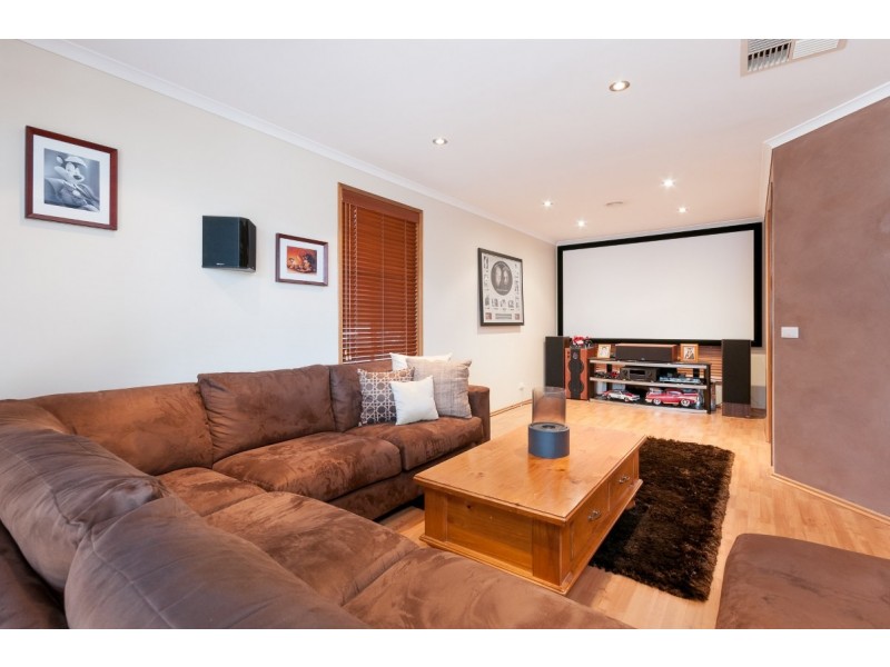 1 Amesbury Avenue, Craigieburn VIC 3064
