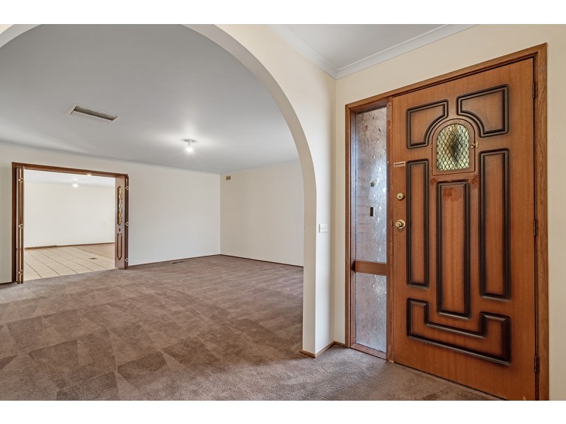 10 Penryn Place, Craigieburn VIC 3064