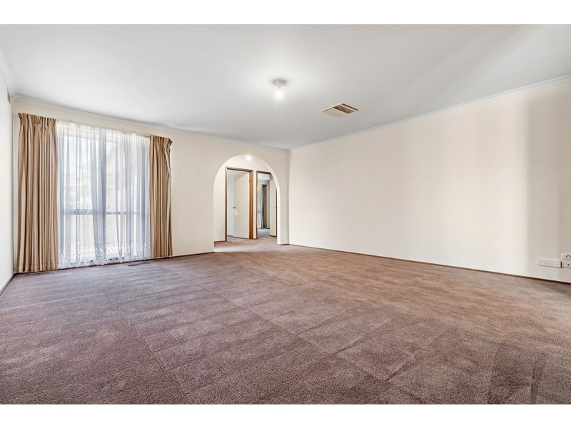 10 Penryn Place, Craigieburn VIC 3064