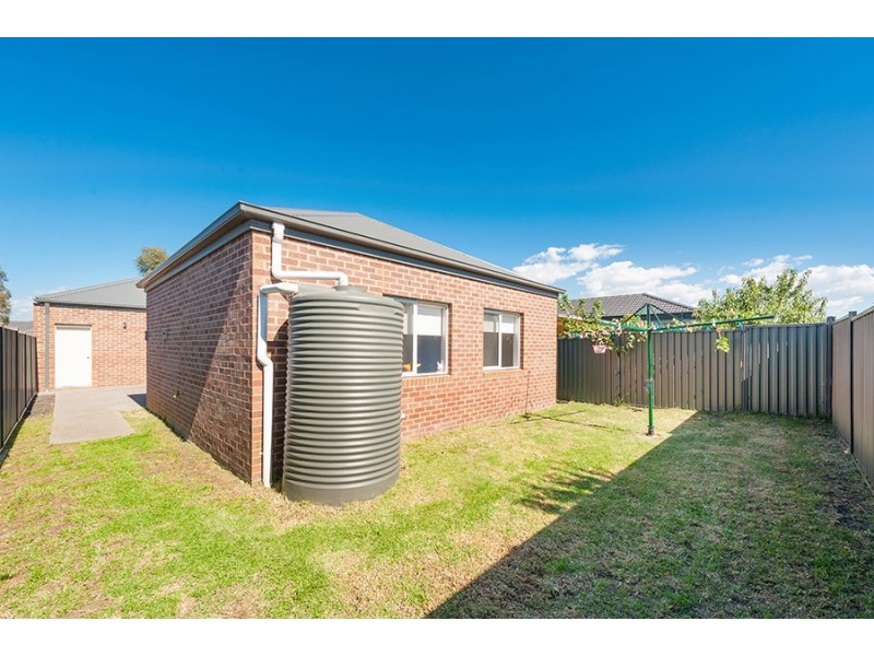 64 Corringa Way, Craigieburn VIC 3064