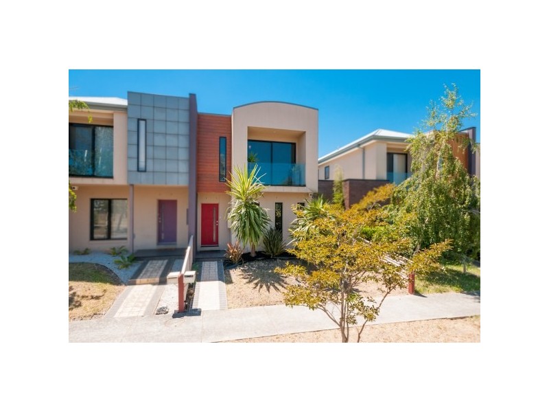 27 Orlando Drive, Roxburgh Park VIC 3064