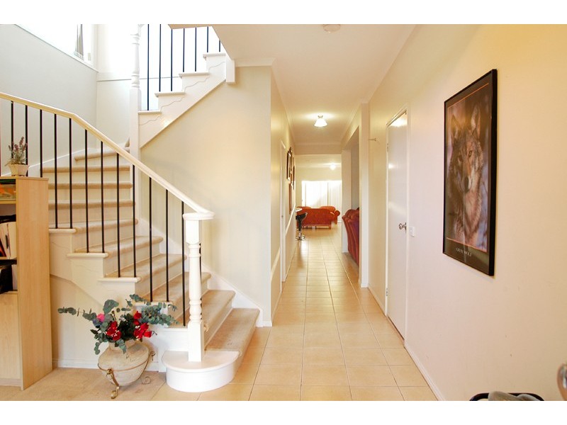 5 Greenhill Place, Craigieburn VIC 3064