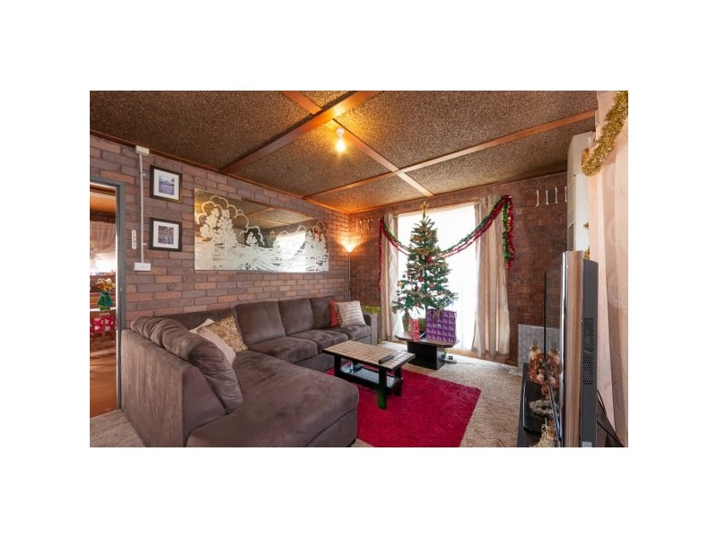 11 Pines Way, Craigieburn VIC 3064