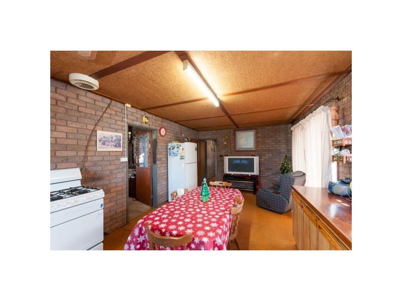 11 Pines Way, Craigieburn VIC 3064