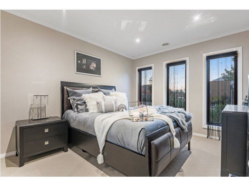59 Flagstaff Loop, Craigieburn VIC 3064