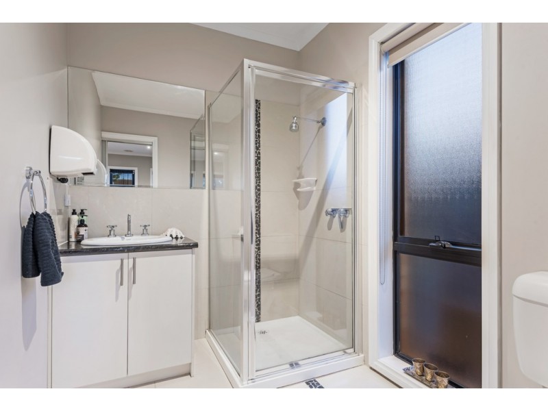 59 Flagstaff Loop, Craigieburn VIC 3064