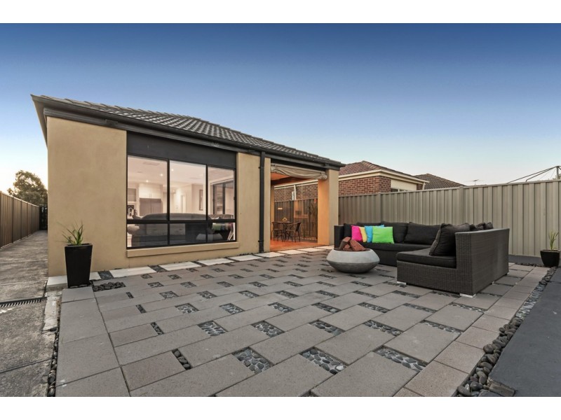 59 Flagstaff Loop, Craigieburn VIC 3064