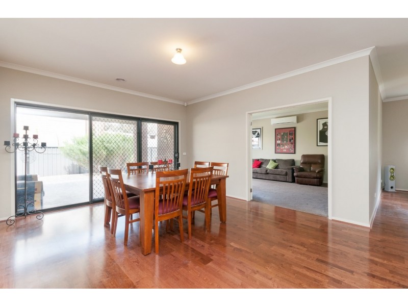 34 Middlesborough Drive, Craigieburn VIC 3064