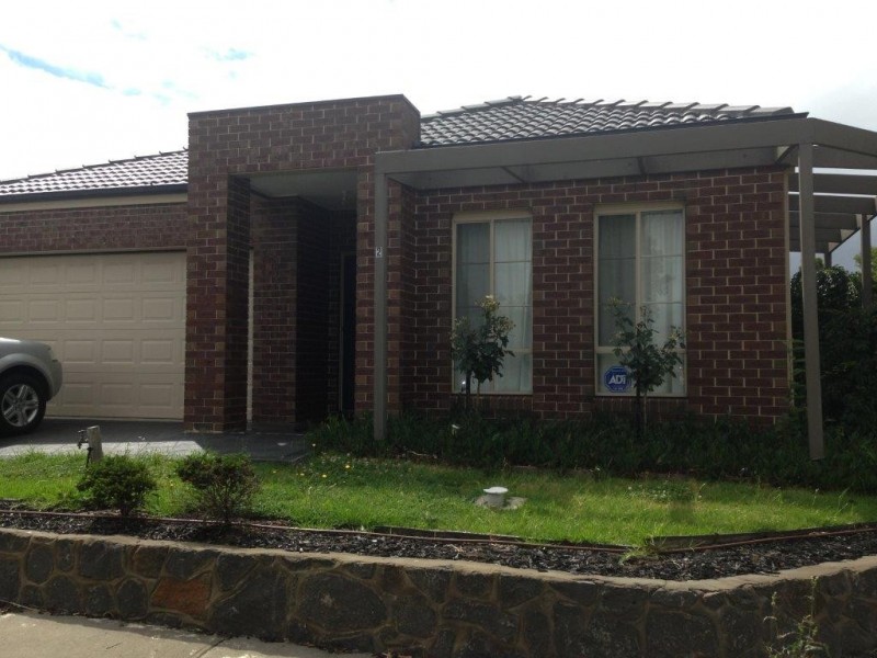 2 Basingstoke Retreat, Craigieburn VIC 3064