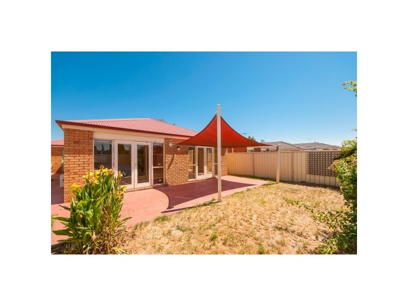 13 Limpopa Square, Roxburgh Park VIC 3064