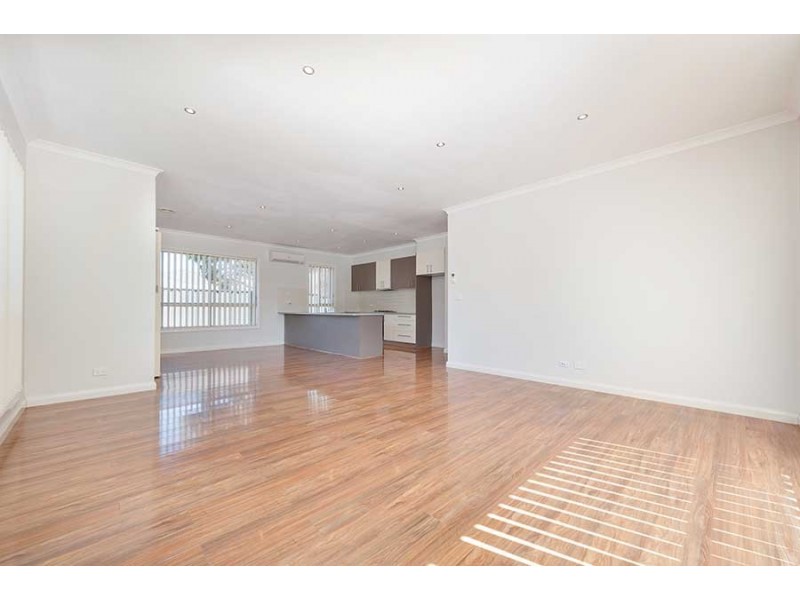 16 Ebony Circuit, Craigieburn VIC 3064