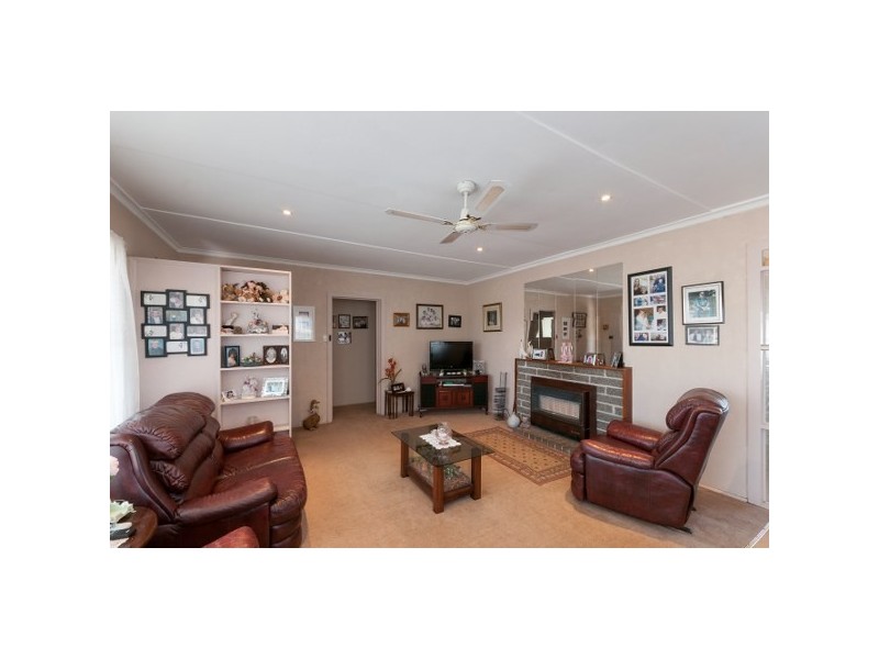 24 Warragul Street, Dallas VIC 3047