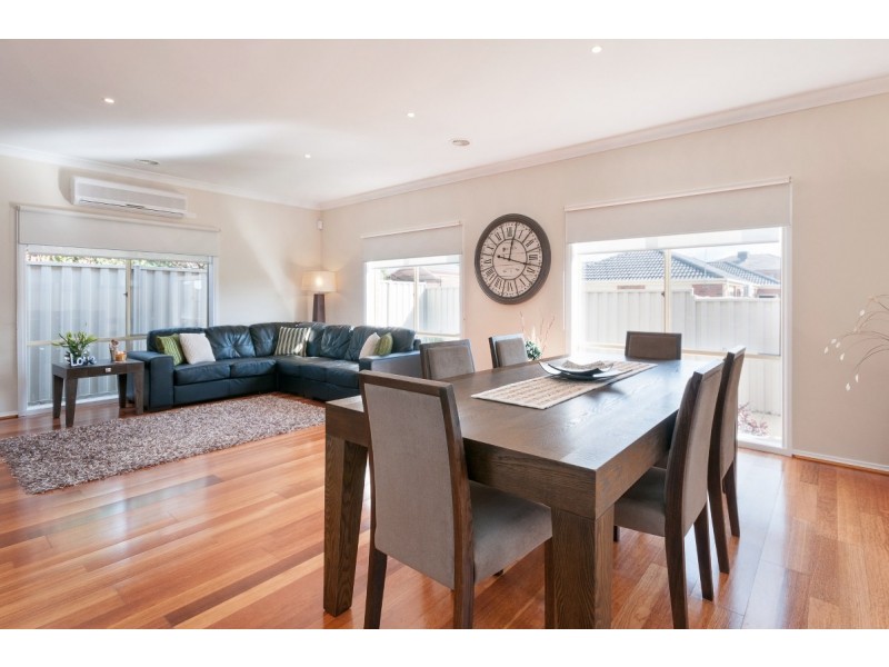 5 Parkstone View, Craigieburn VIC 3064