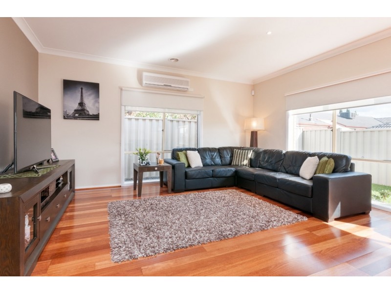 5 Parkstone View, Craigieburn VIC 3064