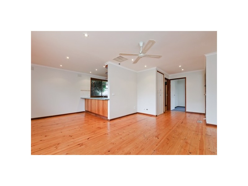 6 Waverley Court, Craigieburn VIC 3064