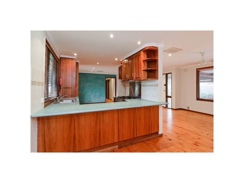 6 Waverley Court, Craigieburn VIC 3064
