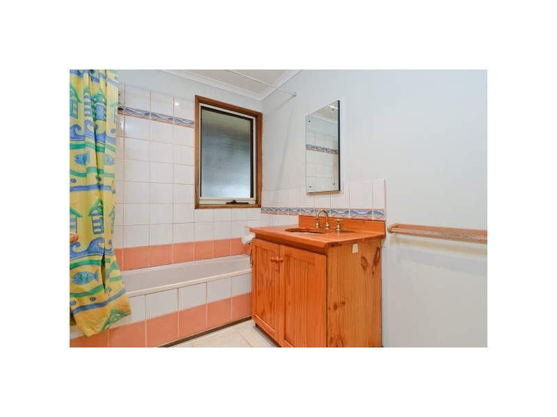 6 Waverley Court, Craigieburn VIC 3064