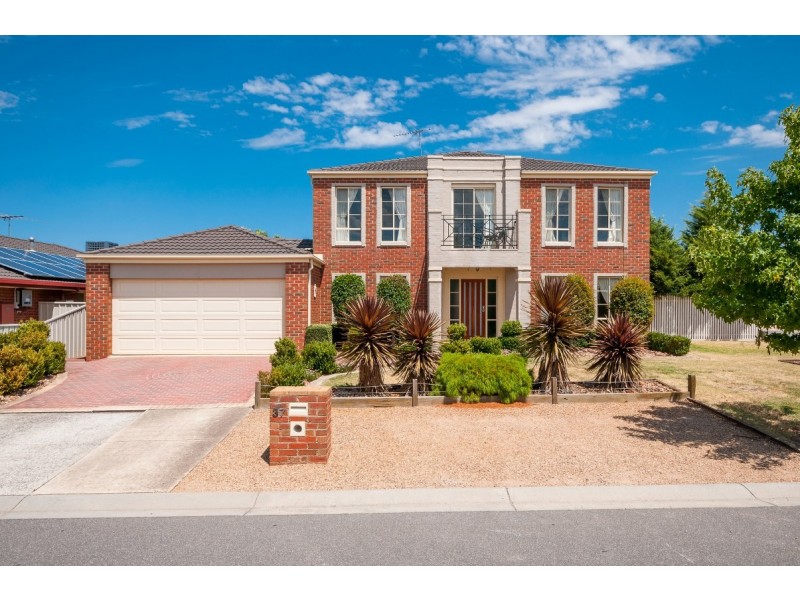 37 Waterford Ave, Craigieburn VIC 3064