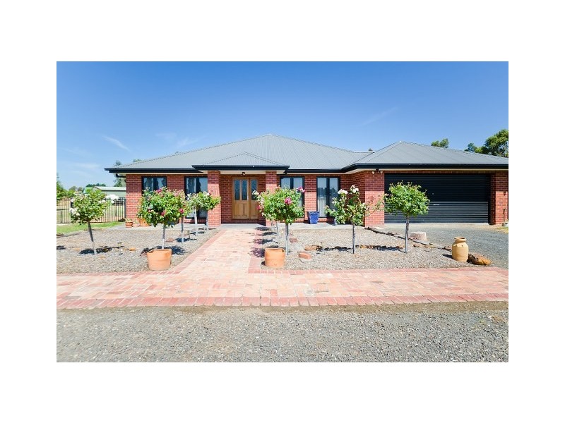 45 Sanctuary Rise, Mickleham VIC 3064