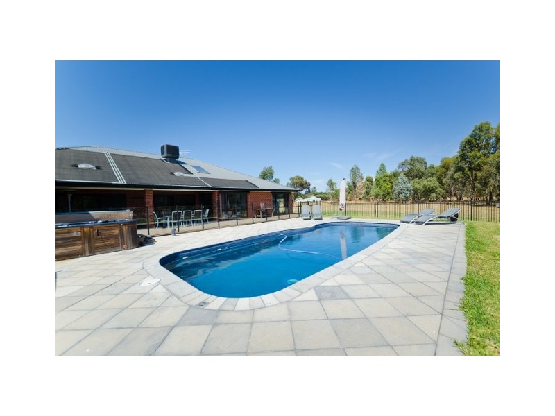 45 Sanctuary Rise, Mickleham VIC 3064