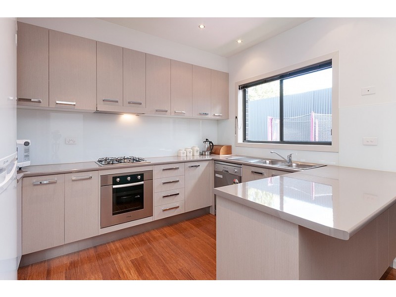 2/95 Dianne Avenue, Craigieburn VIC 3064