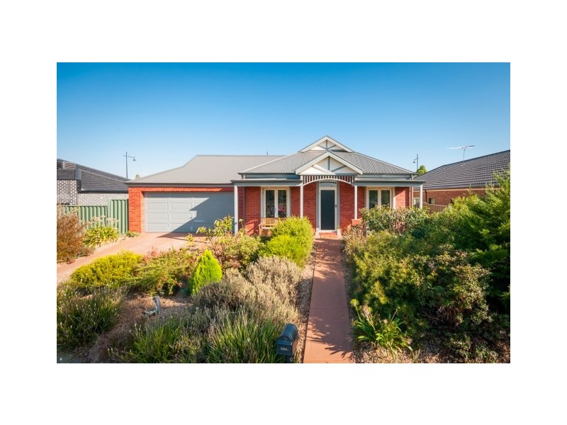 6 Aberfeldie Place, Craigieburn VIC 3064
