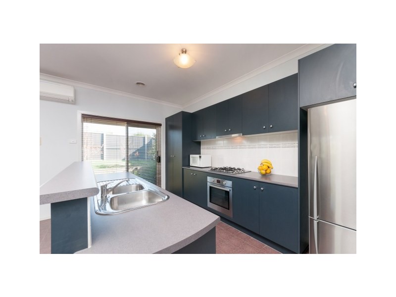 6 Aberfeldie Place, Craigieburn VIC 3064