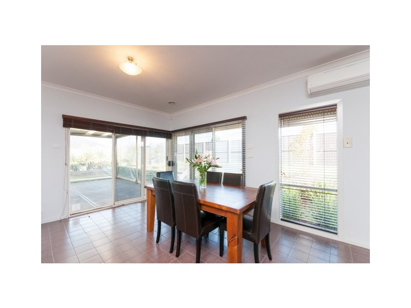 6 Aberfeldie Place, Craigieburn VIC 3064