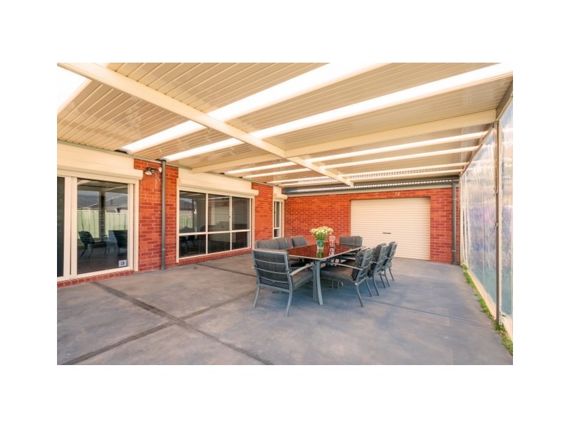 6 Aberfeldie Place, Craigieburn VIC 3064