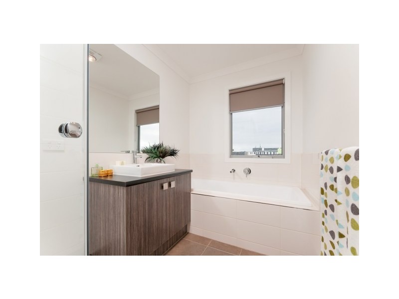 Unit 1 / 2 Brunswick Cres, Craigieburn VIC 3064