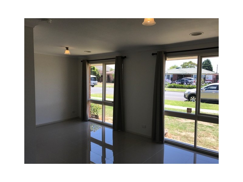 145 Hothlyn Drive, Craigieburn VIC 3064