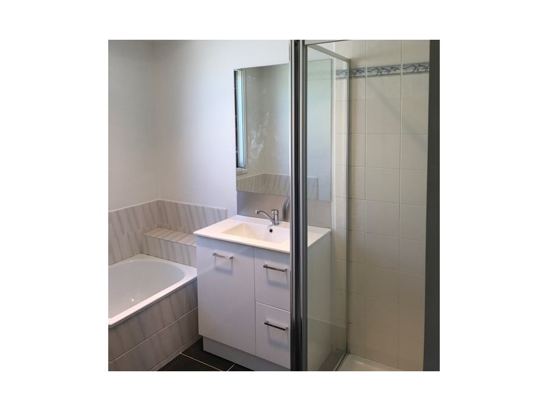 145 Hothlyn Drive, Craigieburn VIC 3064