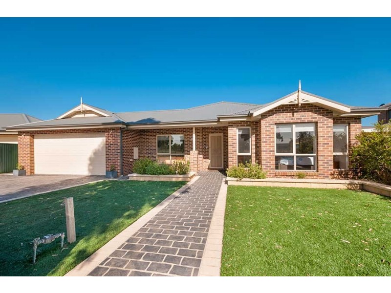 25 Beckett Way, Craigieburn VIC 3064