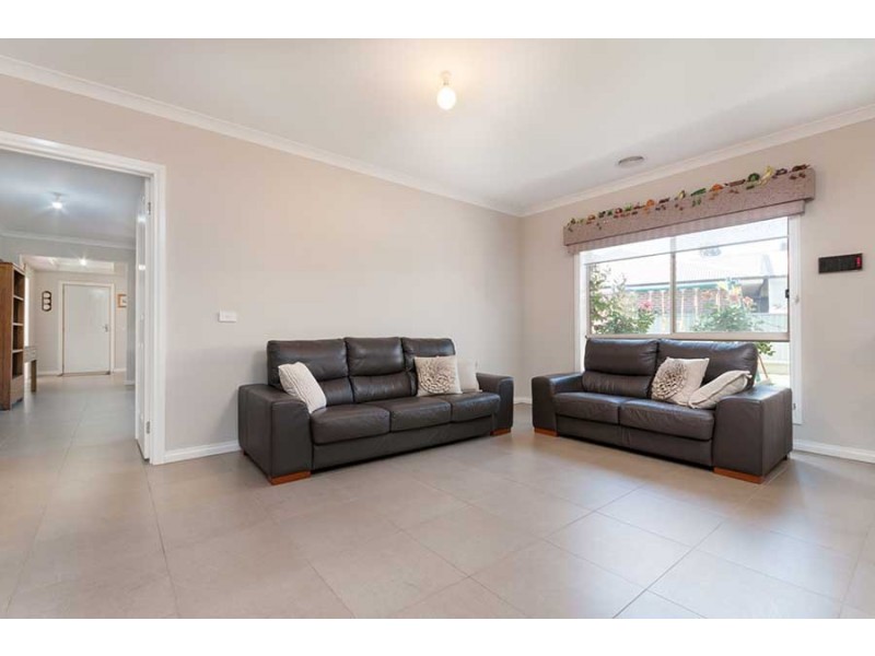 25 Beckett Way, Craigieburn VIC 3064