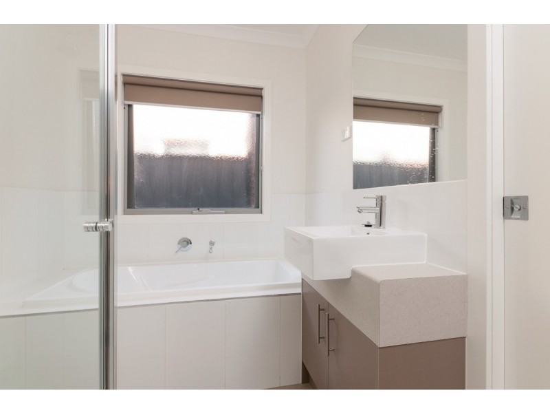 U10 / 1-9 Hadley Lane, Craigieburn VIC 3064