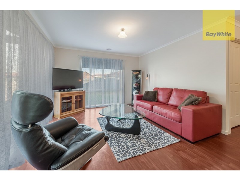 8 Kennedy Parade, Roxburgh Park VIC 3064