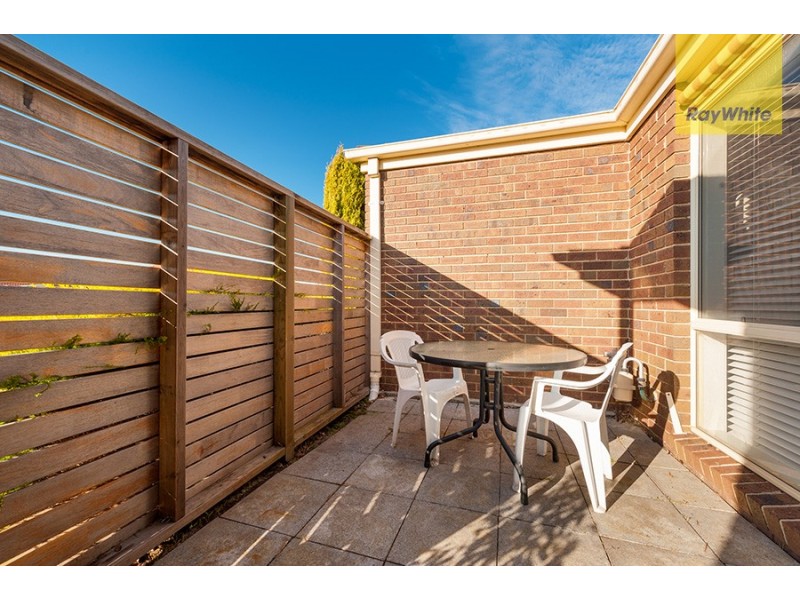 8 Kennedy Parade, Roxburgh Park VIC 3064