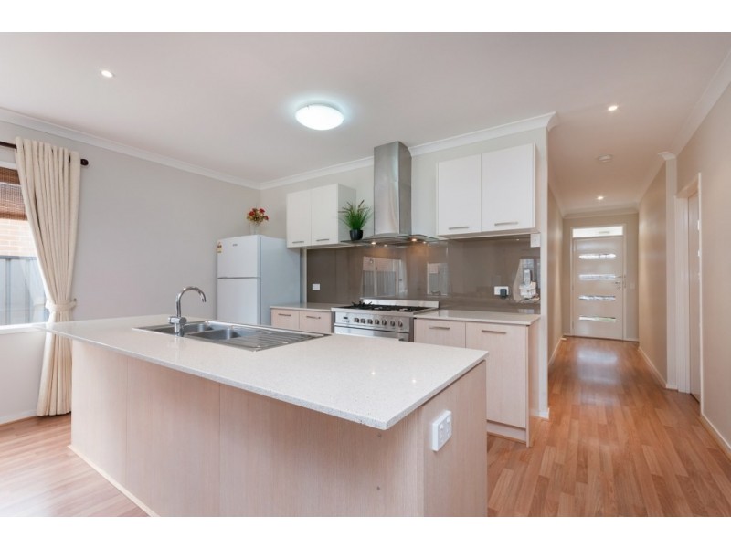 45 Ben Loman Circuit, Craigieburn VIC 3064