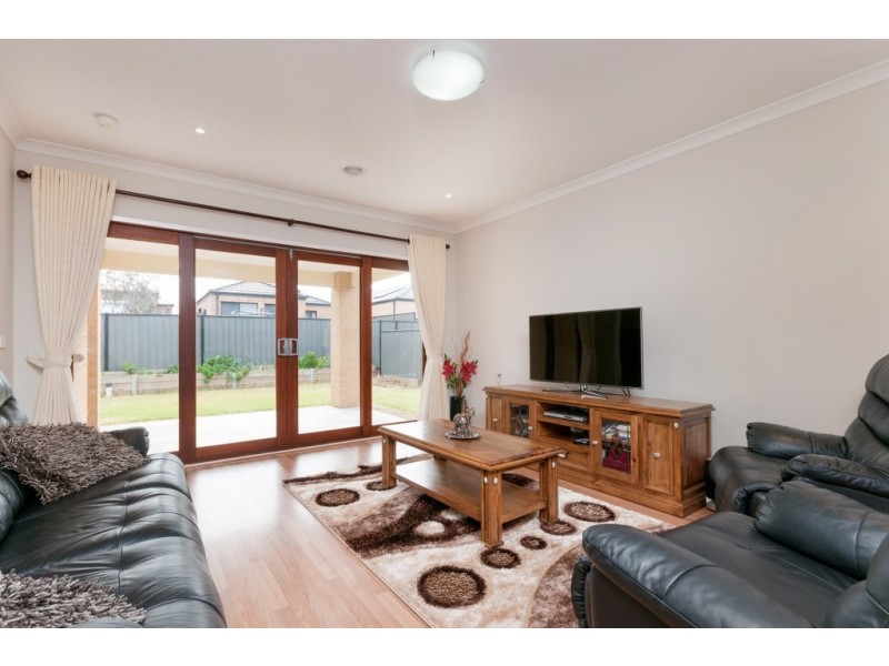 45 Ben Loman Circuit, Craigieburn VIC 3064