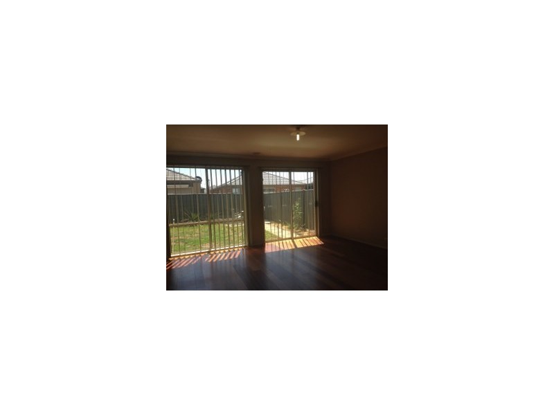 17 Millstream Pass, Craigieburn VIC 3064